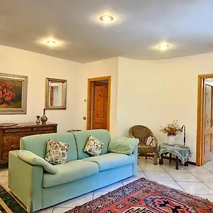appartamento-in-villa-portico-privato-e-giardino.it-lombardy.com/